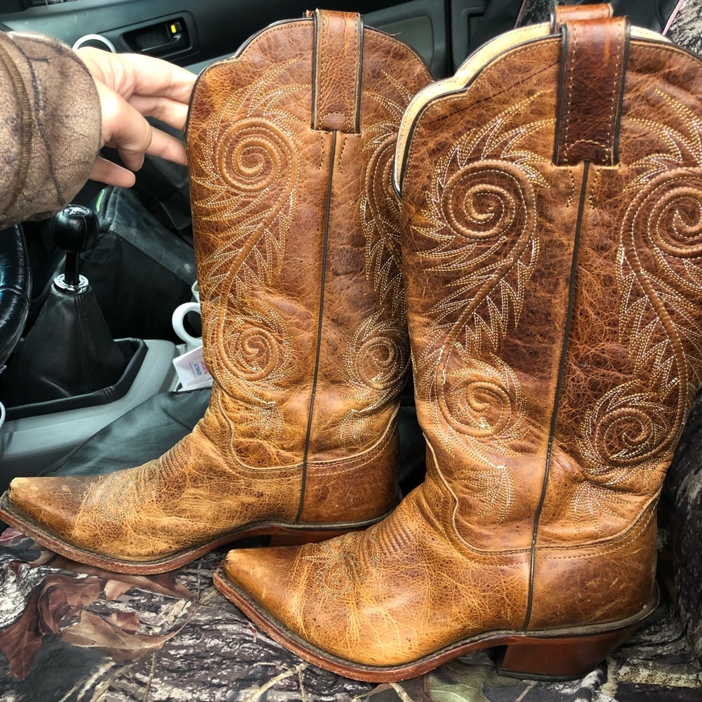 Justin Cowgirl boots
